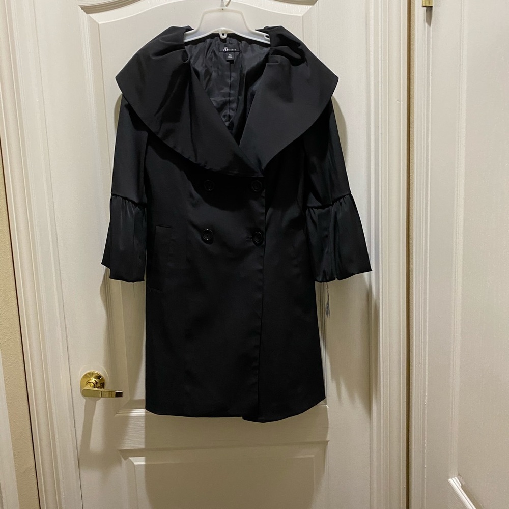 Coat - Picture 3 of 4
